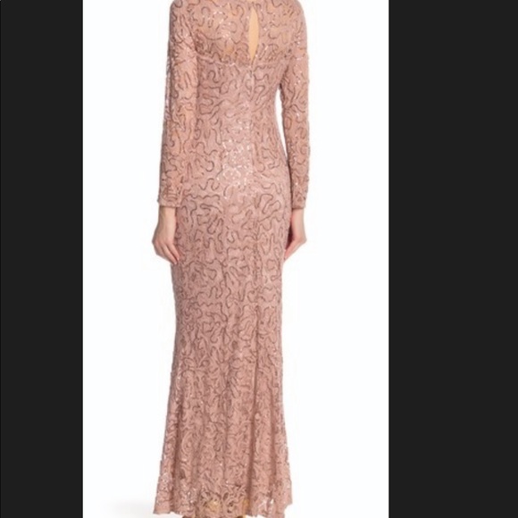 Gorgeous sequin gown - Picture 2 of 3